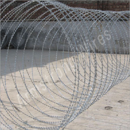 रेजर कांटेदार टेप