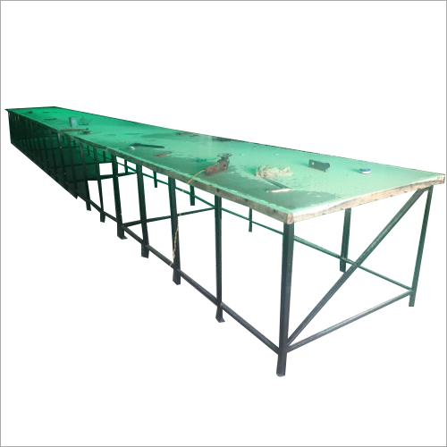 वुडन वर्क बेंच