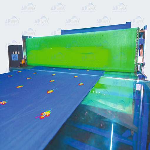 Roll To Roll Paperless Rhinestone Transfer Machine (2 Size) Dimension(l*w*h): 1600(working Area) Millimeter (Mm)