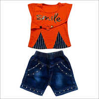 वॉशेबल गर्ल्स हाफ स्लीव्स टॉप और शॉर्ट्स सेट