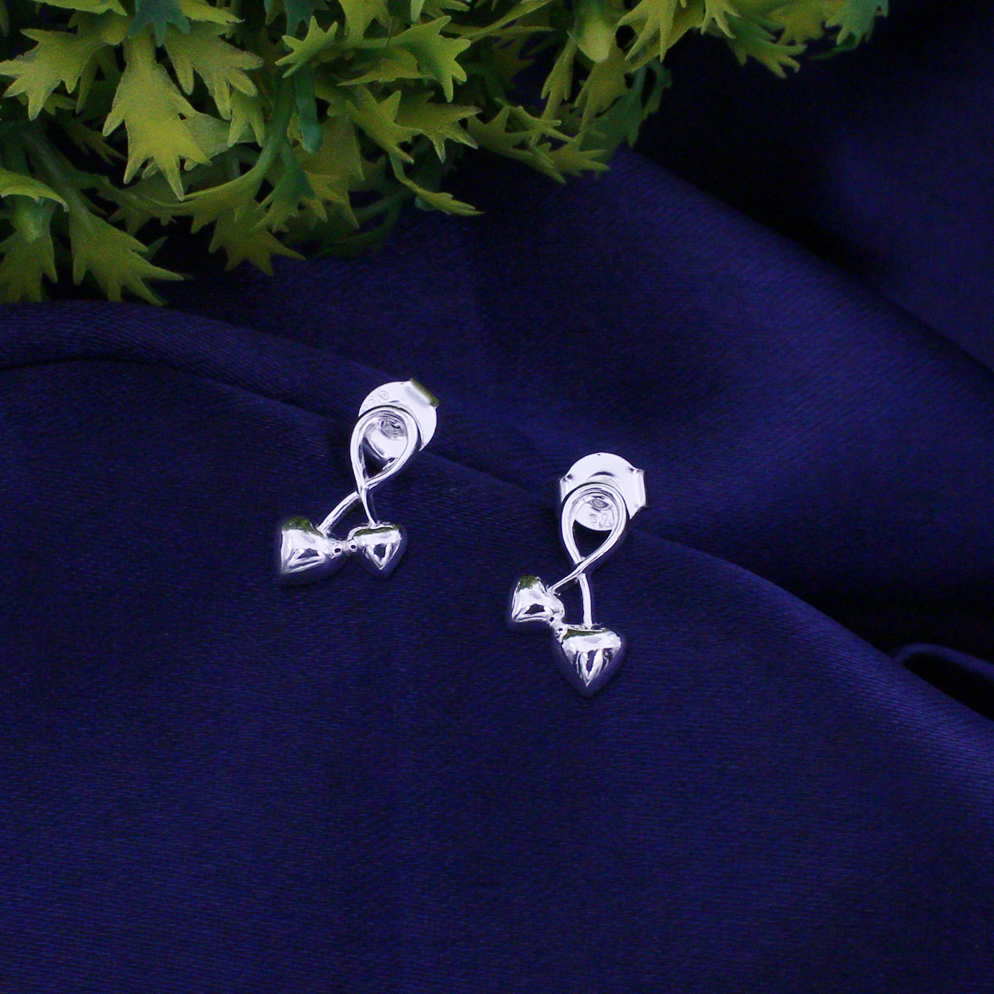 925 Sterling Silver Tiny Heart Dainty Studs