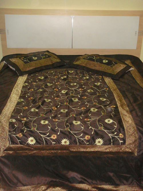 Embriodered Bed Cover