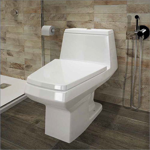 व्हाइट वन पीस क्लोज़ेट