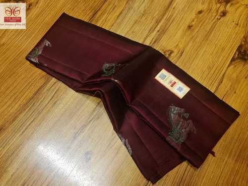 मैरॉन हैंडवॉवन कांजीवरम सिल्क साड़ी