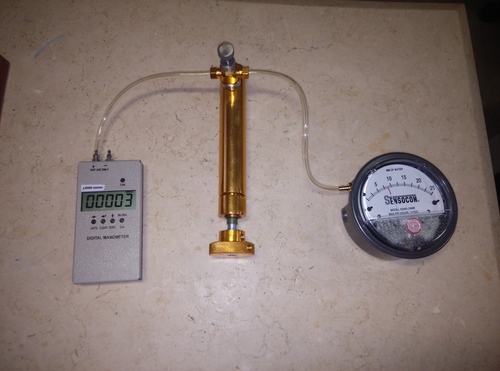 Low Pressure Differential Gauge Calibrator