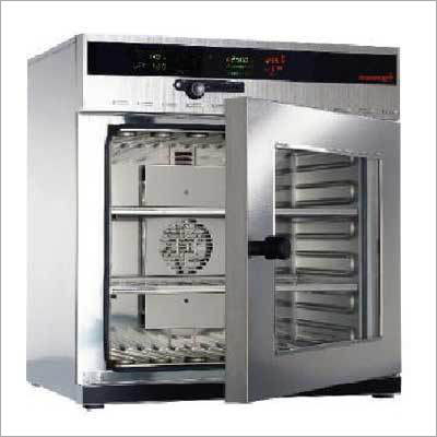 यूनिवर्सल ओवन