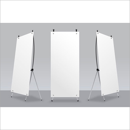 रोल अप स्टैंडी प्रदर्शित करें