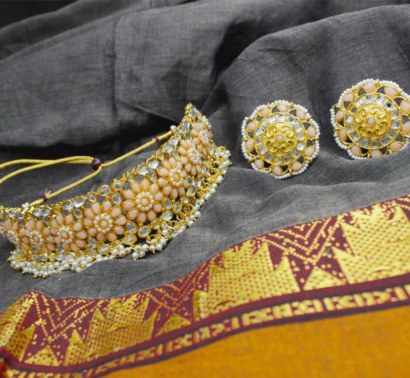Bridal Kundan Pearl Peach Gold Plated Choker Necklace Set Gender: Women