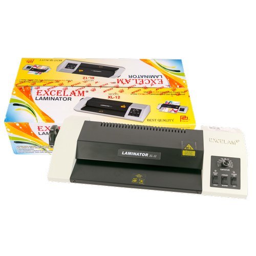 ब्लैक एक्सेलम एक्सएल 12 लैमिनेशन मशीन के साथ सफेद