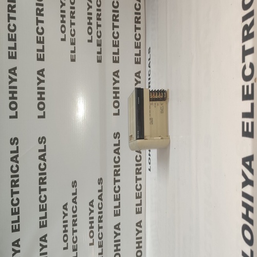 OMRON CQM1-PA216 बिजली आपूर्ति इकाई