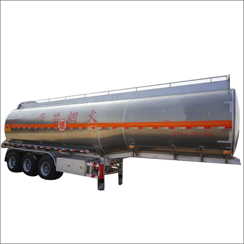2000 लीटर ट्रेलर टैंक आवेदन: औद्योगिक