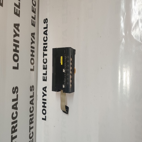 Omron Cp1w-mad11 Plc Input/output Module