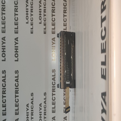 OMRON CP1W-40EDT PLC इनपुट/आउटपुट मॉड्यूल