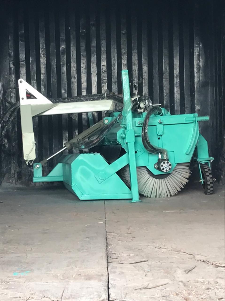 Semi-automatic Tractor Mounted Road Broomer Sweeper