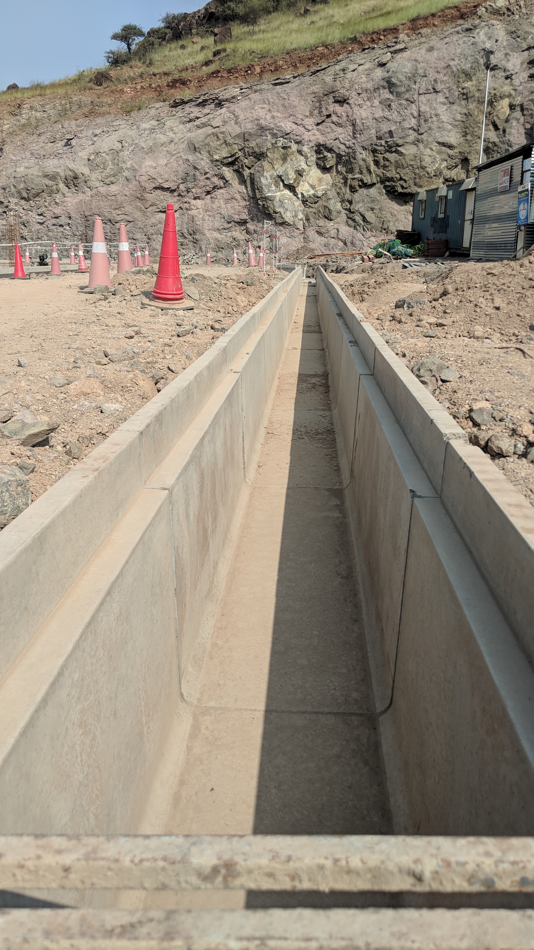Precast Concrete U Drain Application: Drainage