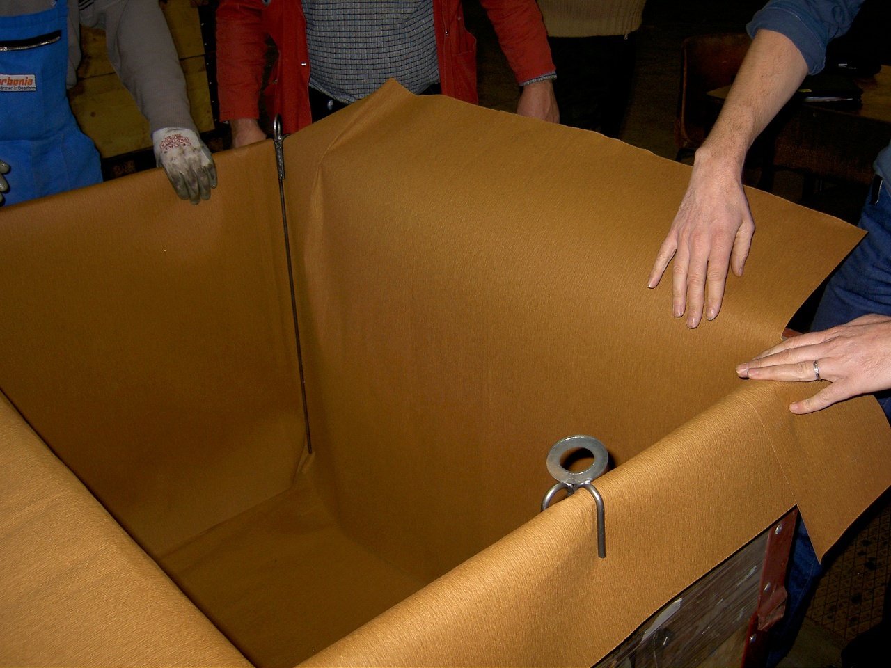 Branorost U Vci Paper - Vci Corrosion Protective Kraft Paper , Standard Rolls And Cut-sheet Options For Non-ferrous Metals And Steel