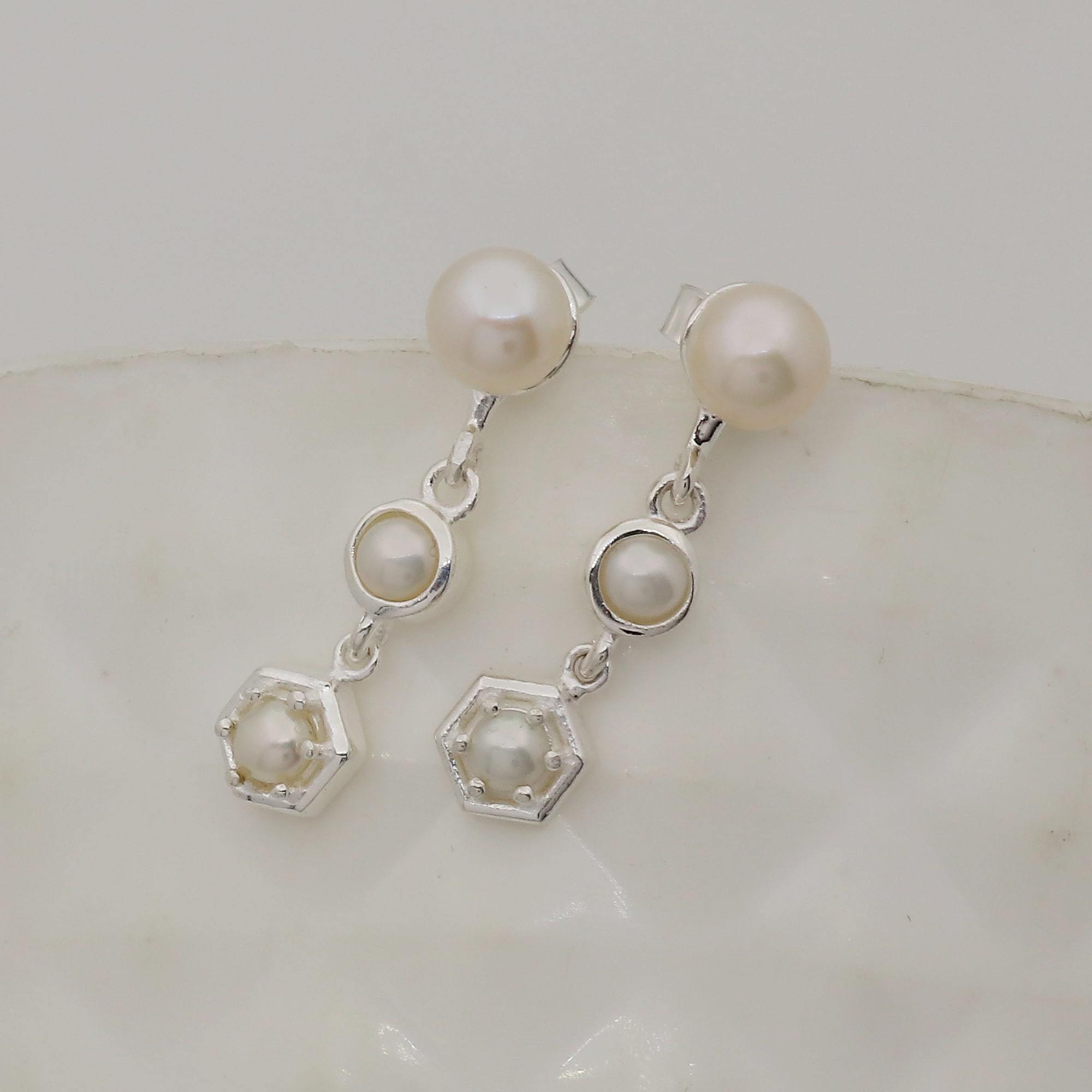 925 Sterling Silver White Pearl Dangle Earring