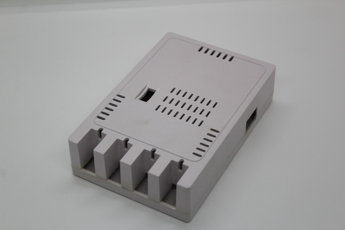 मिली व्हाइट एज सीएच 4