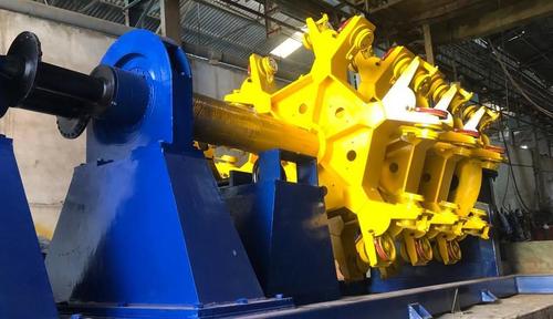 बॉबिन्स स्ट्रैंडिंग सह आर्मरिंग मशीन