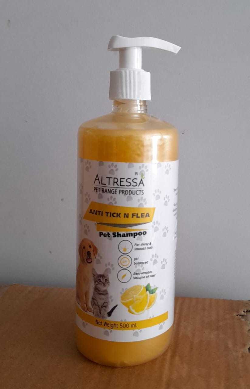 Anti Tick And Flea Shampoo - Pet Cleaning Products For Dogs & Cats, Easy Lather, Maintains Hygiene, Promotes Healthy Coat With Pleasant Fragrance