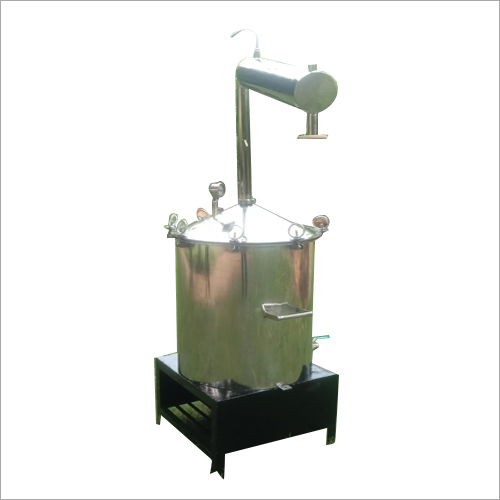 Industrial Distillation Unit Capacity: 2500liters Liter/day
