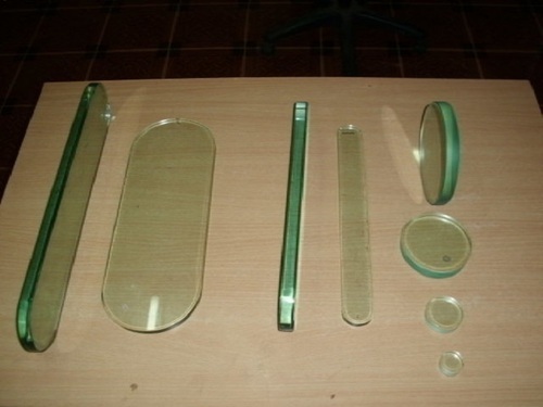 Vmc Toughened Glass Parts - Industrial Grade Toughened Glass, Transparent Finish, Excellent Heat Resistance, Easy Fastening To Machine Tables