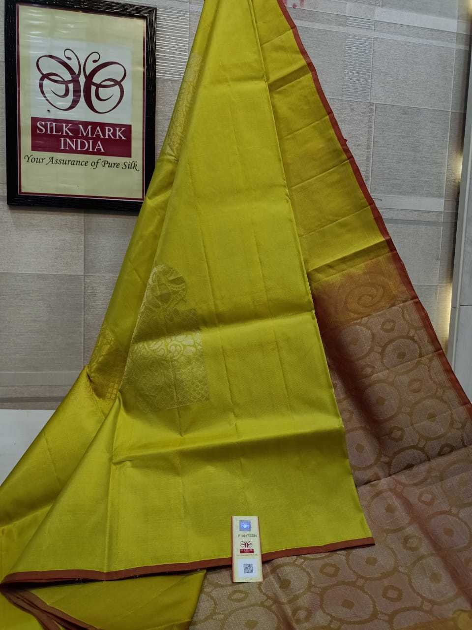 Greens Pure Silk Handloom With Avrata Butta