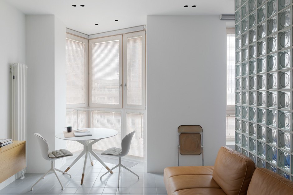 Clear Alpha Glass Block - Glass, 190 X 190 X 80 Mm, Transparent | Ideal For Roofs, Walls, Partitions, Windows, Stylish Light Effects