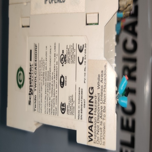 Schneider Electric Twdlcae40drf Twido Pcl Drive - Compact Design, High Performance Control Unit, Advanced Connectivity Options | Versatile Automation Solutions