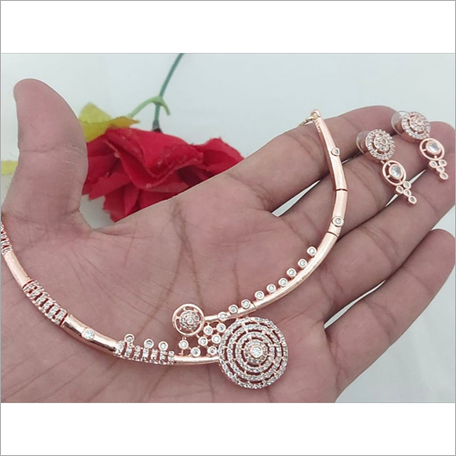 Ladies Rose Gold Necklace Set