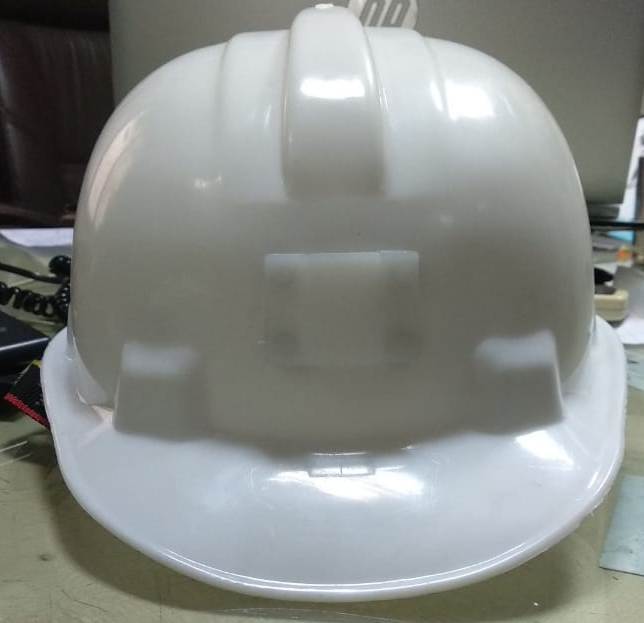 Metro White Safety Helmet - Color: Yellow