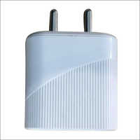 पोर्टेबल ट्रैवल एडॉप्टर बॉडी मटेरियल: प्लास्टिक