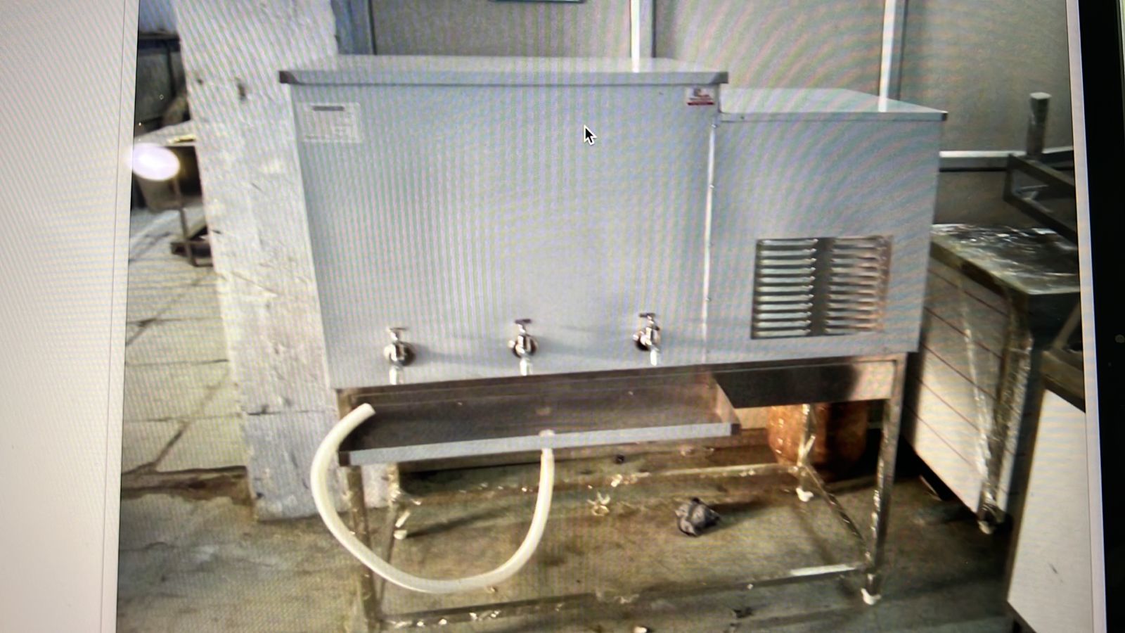 Ss Water Cooler - Material: Stainless Steel