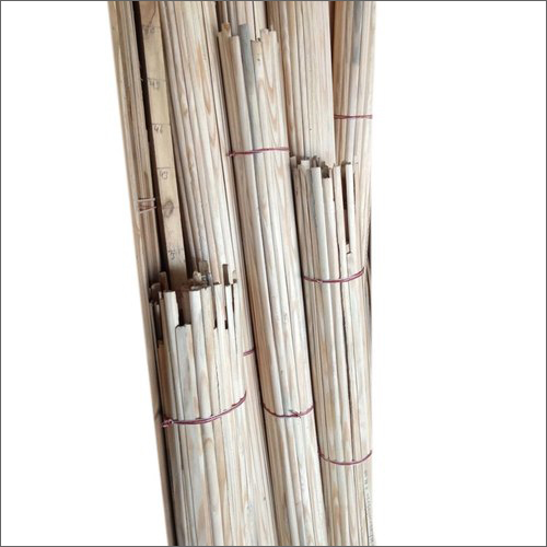 टिकाऊ 5 mm मोटी टीक वुडन मोल्डिंग