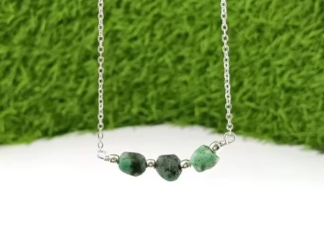 Natural Raw Emerald Necklace Healing Raw Crystal Necklace Birthday Gift For Her June Birthstone Necklac Size: 8-10mm