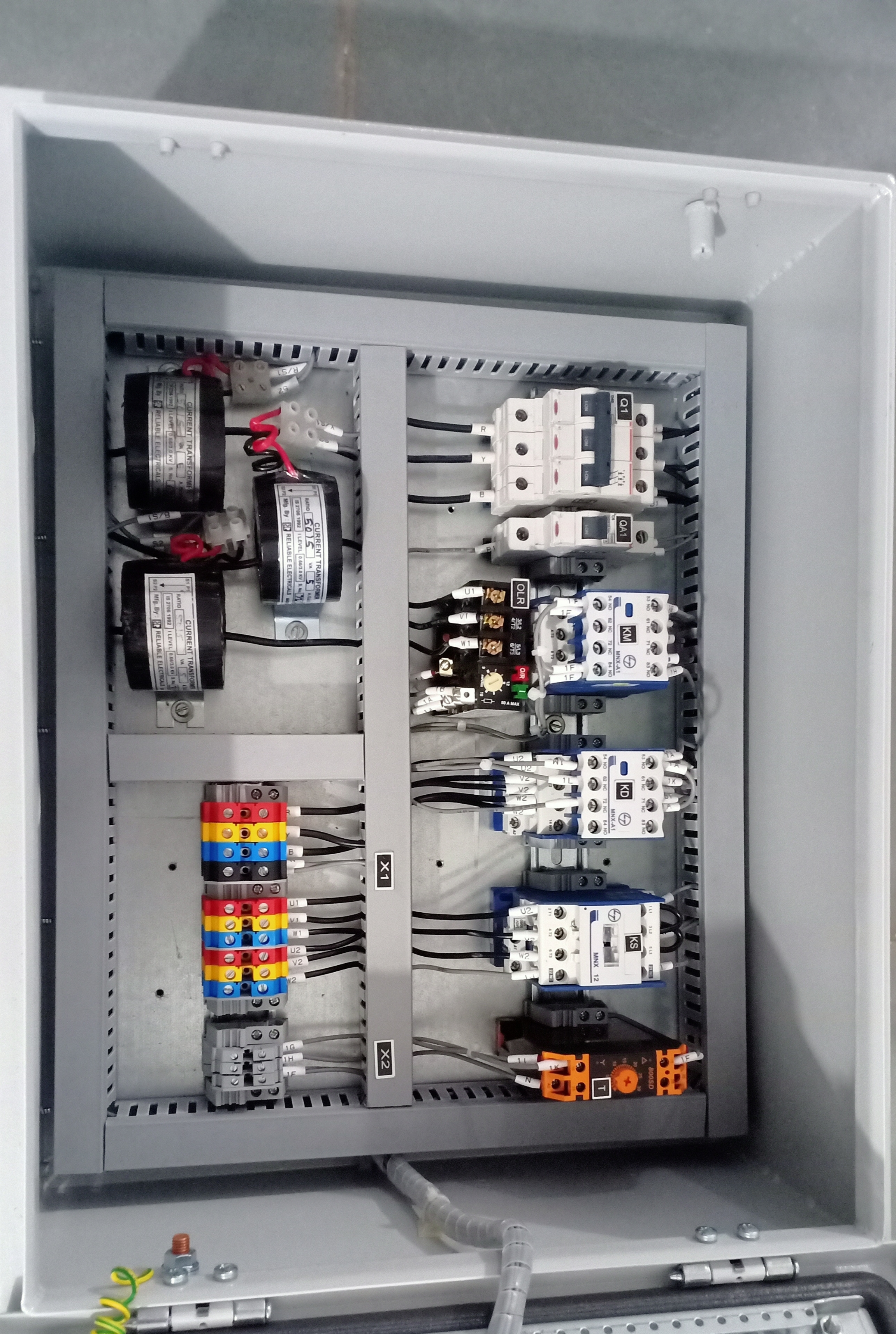 Star Delta Control Panel - Iron Material, Digital Display, Ip65 Rated, 50.5 Kw Power | Three Phase, 380 V Supply Voltage, 1 Year Warranty