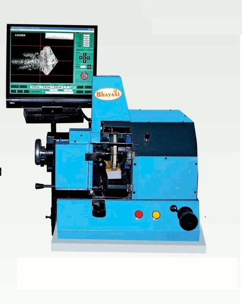 Automatic Diamond Cutting Machine