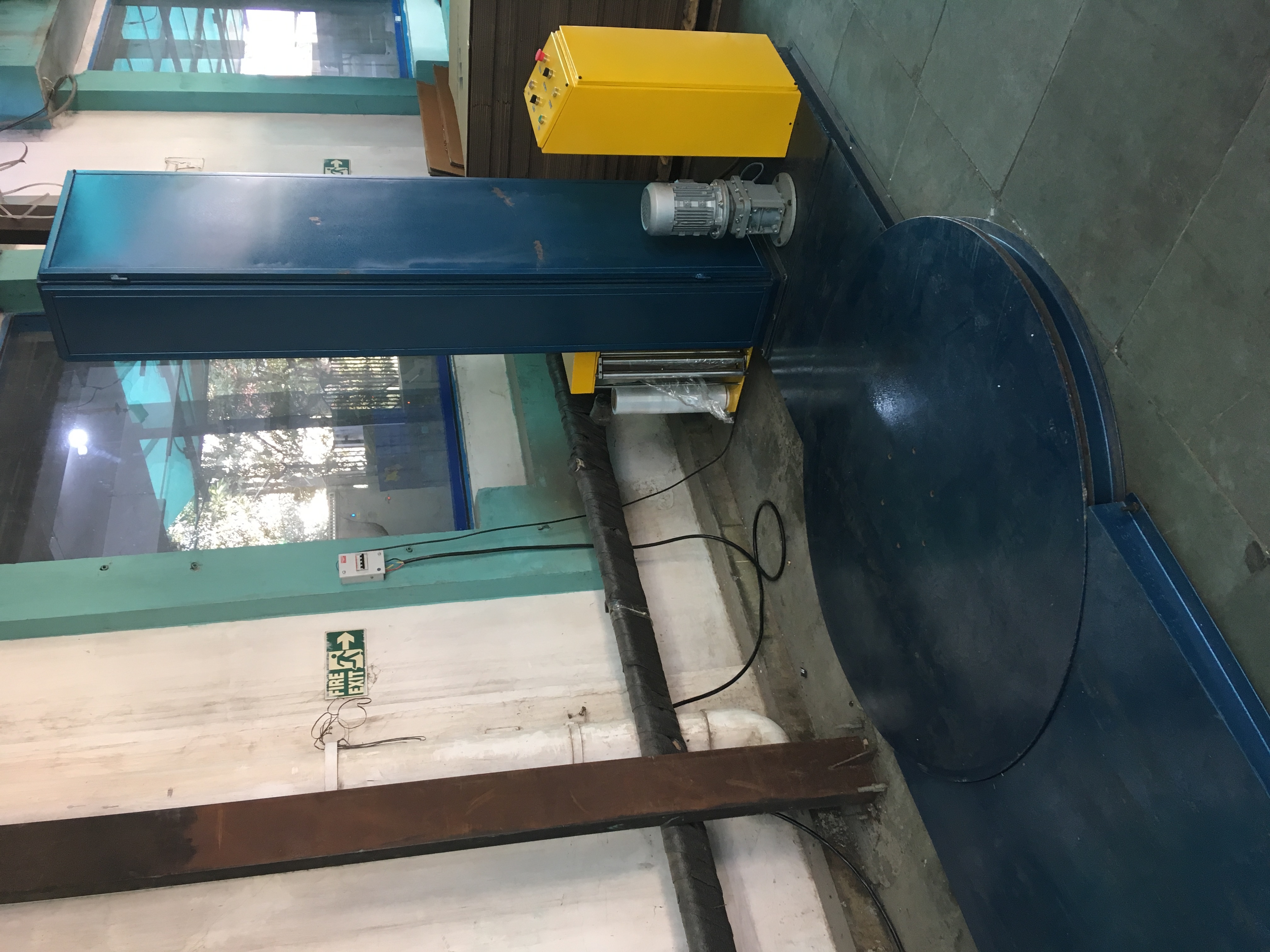 Automatic Pallet Stretch Wrapping Machine By Dipack Corporation