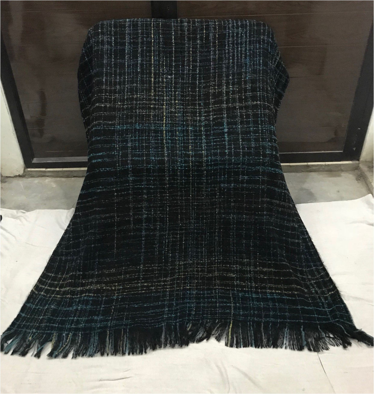 Acrylic Knitted Throw Application: Hotel