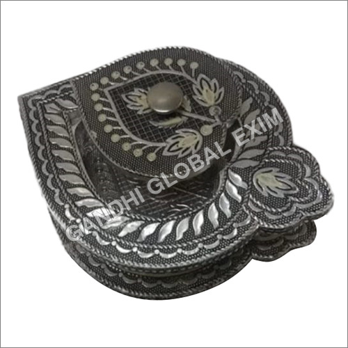 राउंड मेटल ड्राई फ्रूट बॉक्स