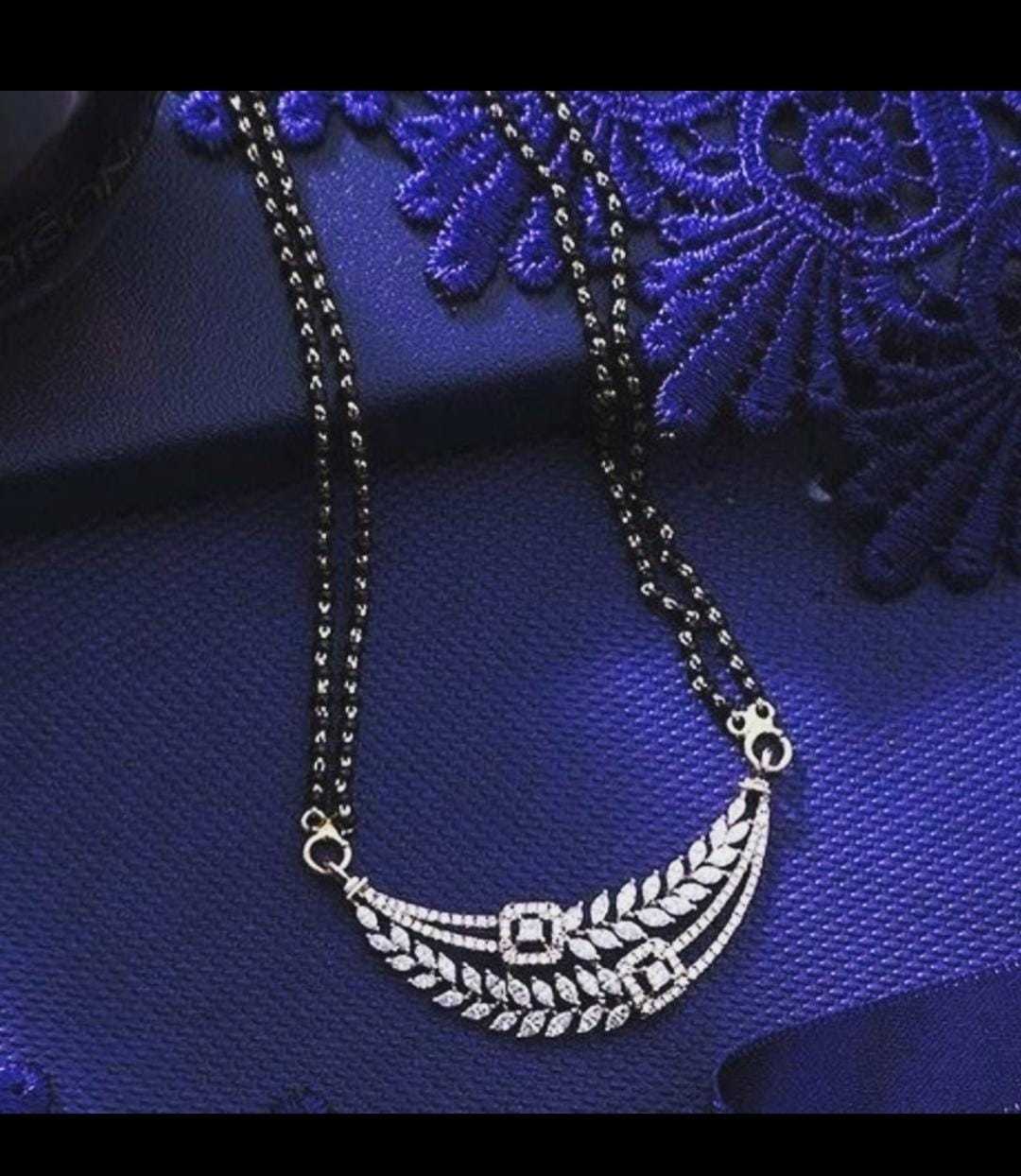 Real Diamond Mangalsutra Set Diamond Carat Weight: 1.71 Carat