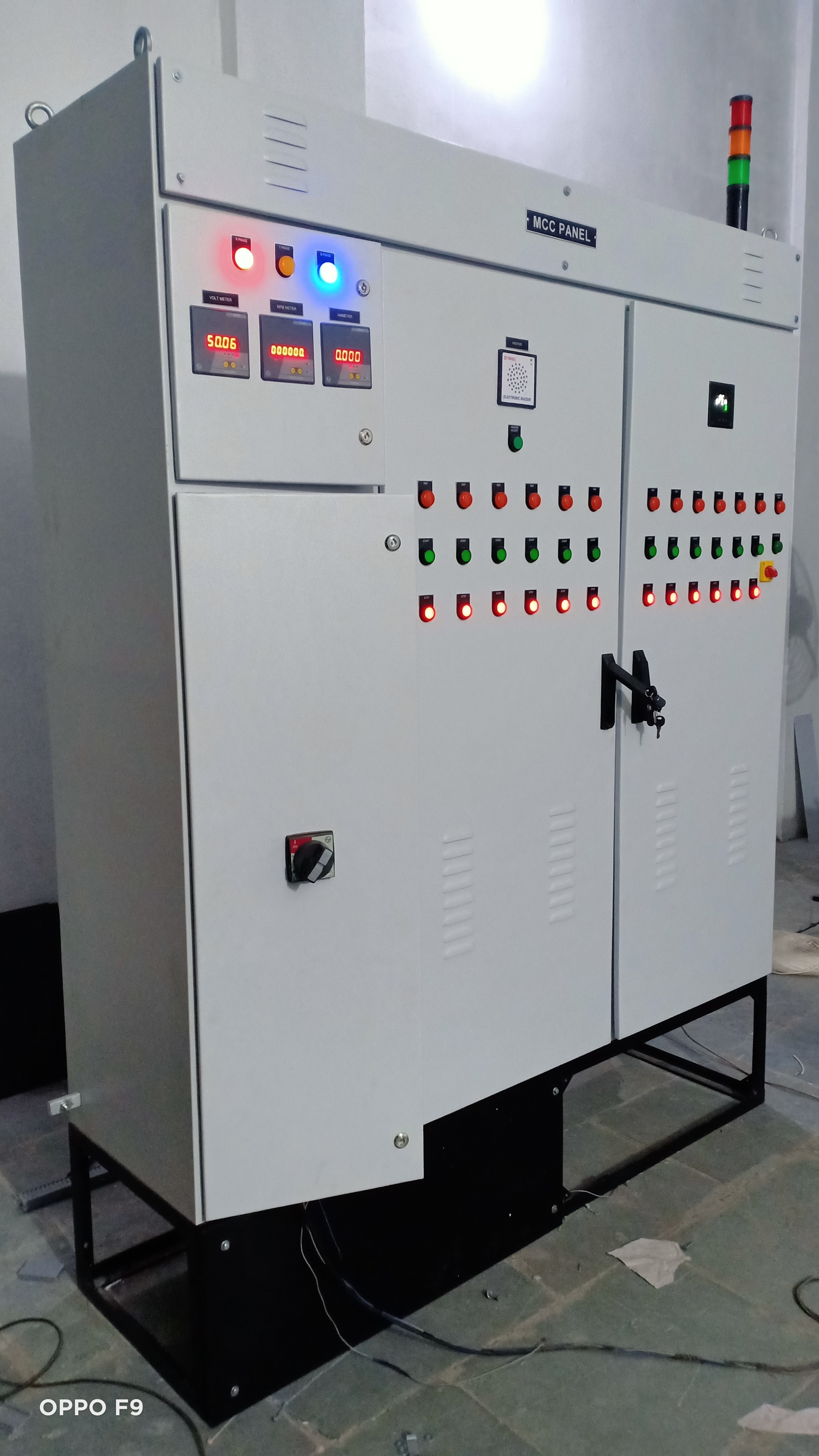 Mcc With Vfd Control Panel - Cover Material: Metal Base