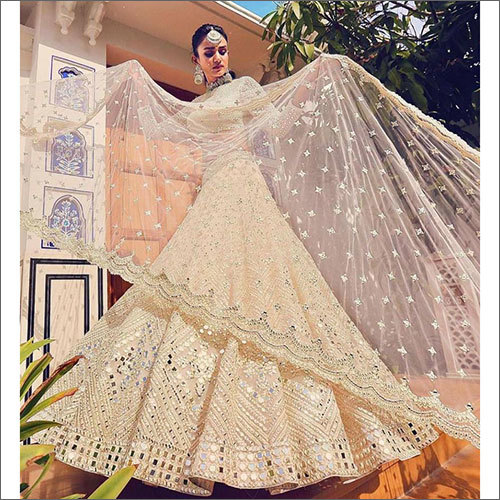 लेडीज़ सॉफ्ट मोनो नेट लहंगा चोली हैवी एम्ब्रायडरी फ़ॉइल वर्क इनर के साथ