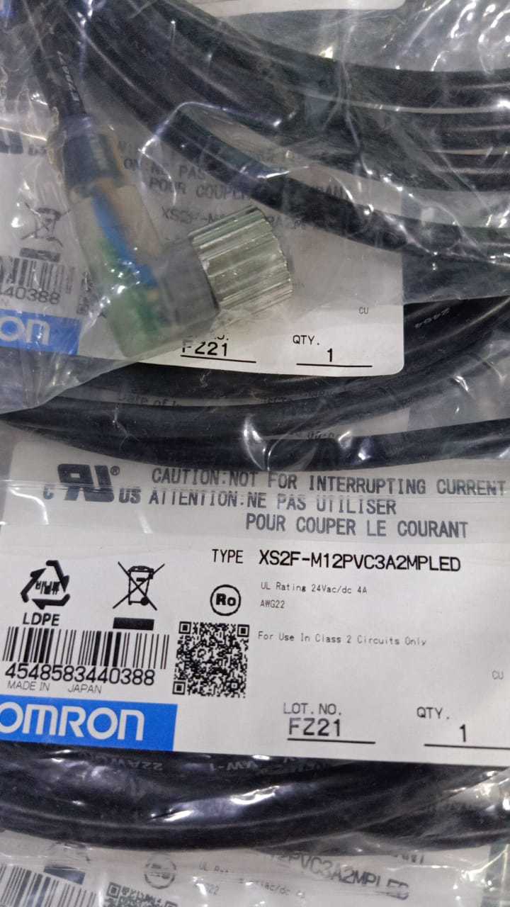 Omron Xs2f-m12pvc3a2ampled