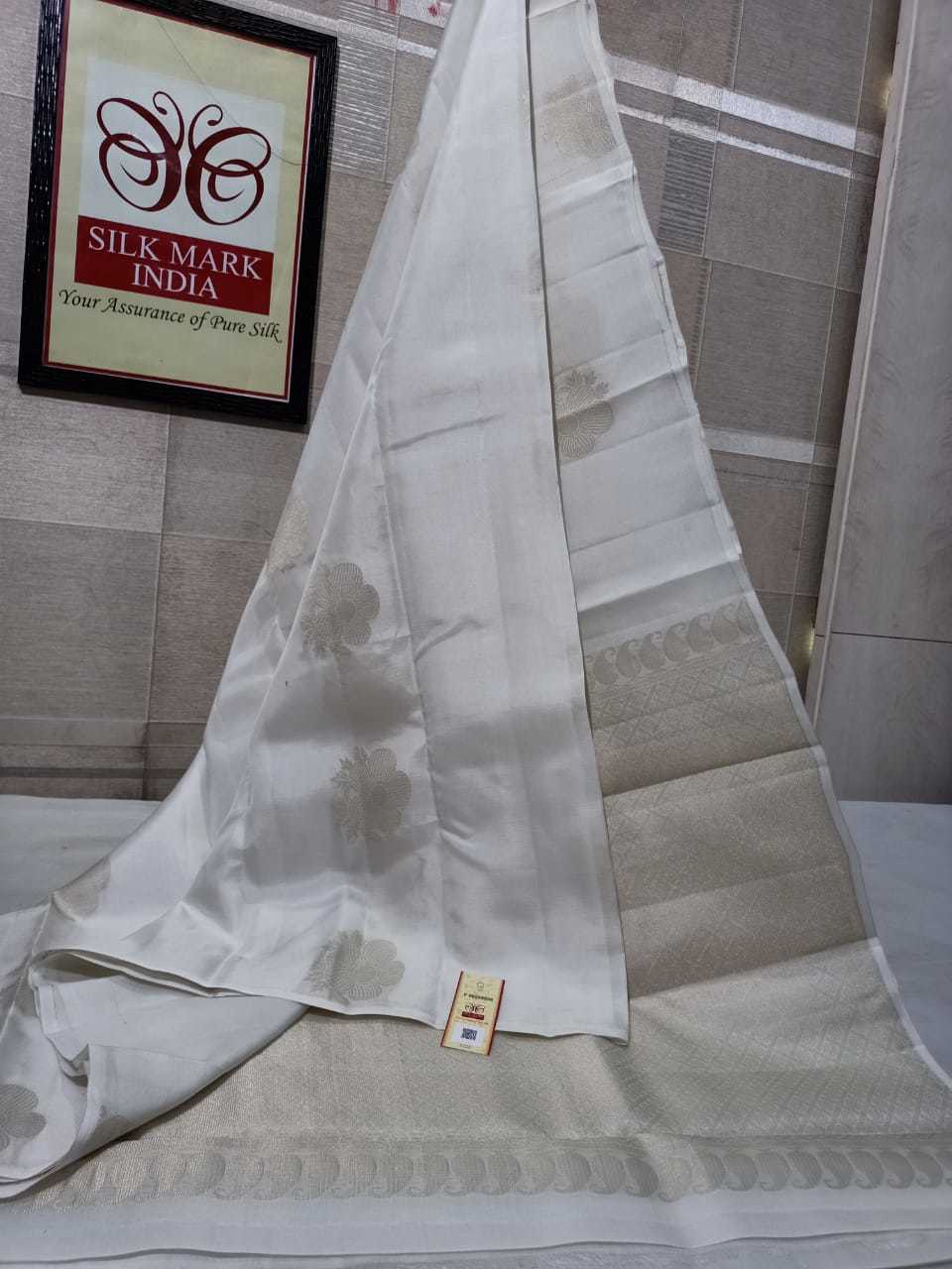 Black Soft Handloom Silk Saree From Kanjivaram