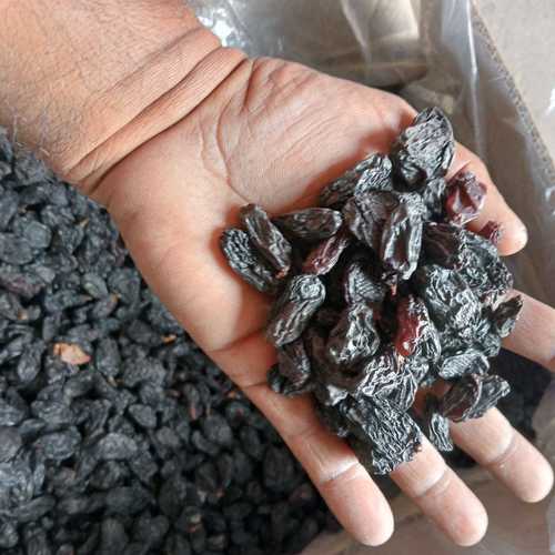 सूखे काले किशमिश मैक्स। नमी (%): 0%