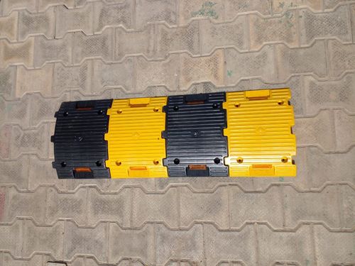 Rubber Speed Breakers - 1000mm x 400mm x 100mm , Yellow Color, 10 Tons Load Capacity, 1 Year Warranty