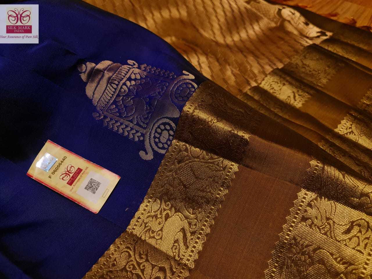 Pure Kanjivaram Silk Saree - Double Warp Fabric Fancy Gold Zari Border With Contrast Pallu & Blouse Lightweight And Silk Mark Certified For Traditional Occasions