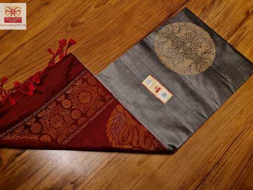 बिग बुड्डा के साथ ट्रेडिशनल सॉफ्ट सिल्क हैंडलूम