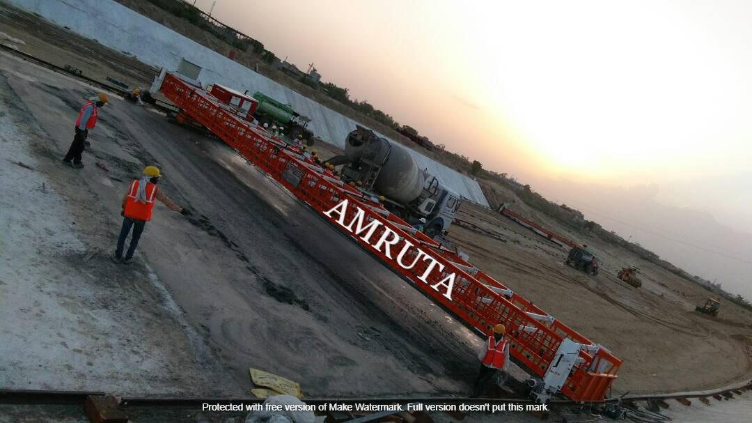 Canal Paver Capacity: 1200 Square Meter Per Day Ton/day